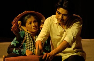 Tú Sương với vai diễn bà mẹ khùng, Quang Hùng MasterD kể chuyện tình