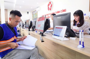 Để cán bộ một cửa không phải gánh tất cả