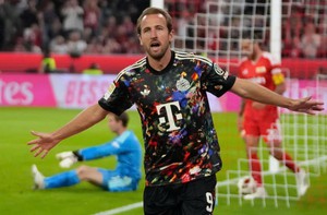Harry Kane thiết lập kỷ lục tốc độ săn bàn đáng nể ở Bundesliga