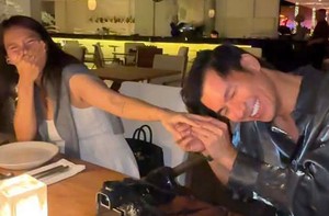 Hậu trường màn cầu hôn 'cười sái quai hàm' của Nhan Phúc Vinh và Khả Ngân