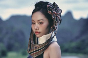 Phương Mỹ Chi gỡ bỏ hình ảnh gây tranh luận