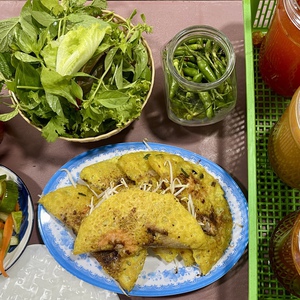 Chiều mưa dạo chợ Lạc Quang ăn đồ Phan Rang: Bánh canh, căn, xèo, chả cá gợi vị quê nhà