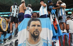 Argentina chuyển cho Mỹ tên 13.000 ông bố nợ cấp dưỡng nuôi con: Cấm xem World Cup!