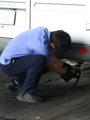 Cận cảnh quy trình kiểm tra khí thải mới khi đi đăng kiểm tại Trung tâm 50-03S