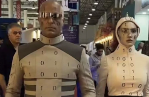 'Robot công nghệ cao' ở Iran lộ nguyên hình là… người thật