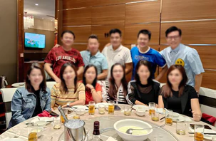 18 người kiện bạn cũ vì 'không chịu bao' tiệc họp lớp