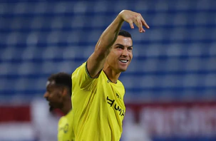 Phản ứng của Ronaldo vụ bàn thắng thứ 982 gây tranh cãi