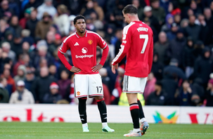 Gary Neville bóc mẽ thói xấu của dàn sao Man Utd