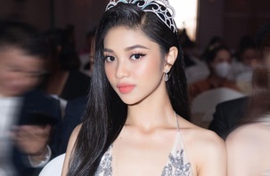 Hoa hậu ồ ạt đóng phim: Vương miện có giúp diễn xuất bớt 'đơ'?