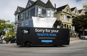 Uber lái cả hộp khăn giấy đến an ủi fan đội bị loại tại World Cup