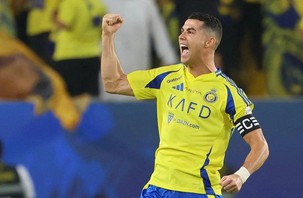 Ronaldo share link kiếm bộn tiền từ mạng xã hội