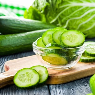 Bạn có biết dưa leo ngon, rẻ, vừa giúp giảm cân vừa lợi cho xương và tim mạch
