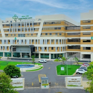 Bệnh viện Vạn Phúc City