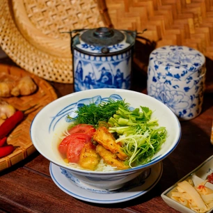 'Đẹp không tì vết' nhà hàng tôn vinh ẩm thực Việt trong resort 5 sao bên bờ biển Đà Nẵng
