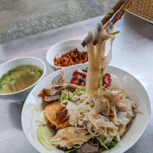 Phở chua