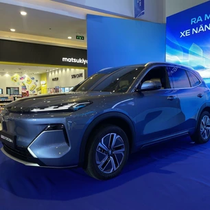 Geely EX5 ra mắt Việt Nam: Giá từ 789 triệu đồng, có thể chạy 170km không cần xăng