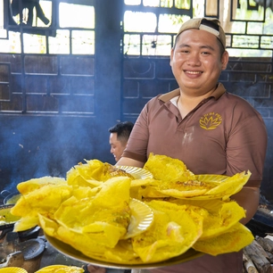 Nơi gần 30 năm đổ bánh xèo miễn phí mỗi ngày