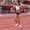 Nữ VĐV được ca ngợi khi nhảy lò cò trong nội dung chạy Olympic