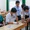 Thí sinh bị gãy tay được hỗ trợ viết thay khi thi