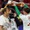 Harry Kane 'tắm bia' trong lần đầu tiên được nâng cúp