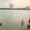 Người Hà Nội ra sông Hồng bơi giải nhiệt