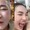 Khi nhà có đứa con gái mới học makeup