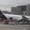 Máy bay Boeing 787 bất ngờ sập càng, một số người bị thương