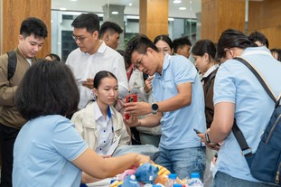 Sinh viên, thanh niên TP.HCM săn việc, tìm cơ hội thực tập và lập nghiệp