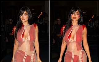 Kylie Jenner gây sốt với chiếc váy rách rưới như 'cái bang'