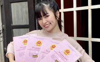 Không được lì xì nữa, Khánh Vân 'khoe' luôn 4 cái sổ hồng