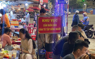 Ảnh vui 1-12: Mắt không thấy, tai không nghe, miệng vẫn ăn