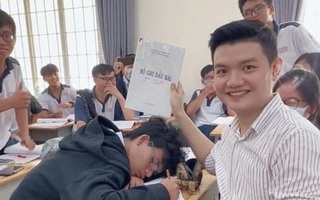Ảnh vui 3-2: Sổ đầu bài hân hạnh 'tài trợ' chương trình này