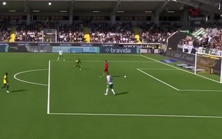 Thủ môn quên bóng có 1-0-2 báo hại đội nhà thủng lưới sớm