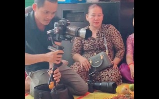 Ảnh vui 29-7: Một công đôi ba chuyện