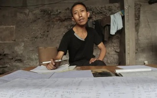15 năm sống dưới gầm cầu để nghiên cứu cách trúng số