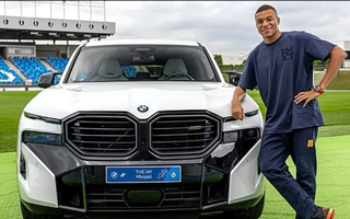 Các ngôi sao Real Madrid thoải mái lựa chọn xe sang miễn phí
