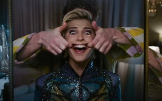Naomi Scott đưa 'Cười 2' trở lại đầy ám ảnh và điên loạn