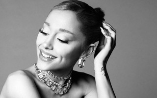 Ariana Grande khiến fan 'lụy' hết nấc với bản 'xịn' của Eternal sunshine