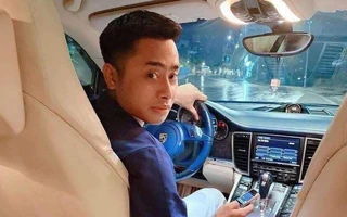 Trước khi bị truy nã, Bùi Đình Khánh khoác áo doanh nhân, đeo đồng hồ xịn, nghe điện thoại Vertu