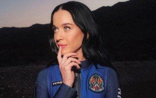 Katy Perry hối hận với chuyến du hành vũ trụ