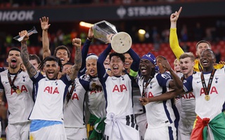 Fan Tottenham xót Son Heung Min bị thiếu huy chương Europa League