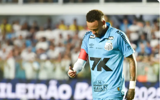 Bị đuổi vì dùng tay ghi bàn, Neymar cầu xin sự tha thứ