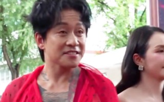 Những biểu cảm khó hiểu gây xôn xao của Tuấn Hưng