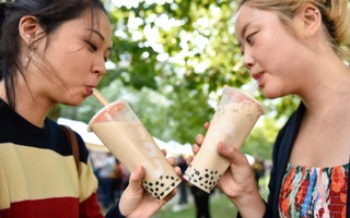 Một nữ ca sĩ 'tịt ngòi' sự nghiệp vì uống trà sữa