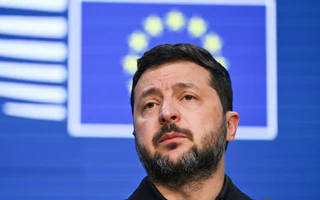 Ông Zelensky nói sẵn sàng tranh cử tổng thống trong thời chiến, khả thi không?