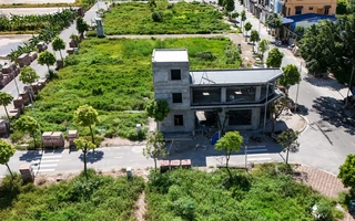 Khu đất từng đấu giá xuyên đêm ở Hà Nội nay 'lặng như tờ'