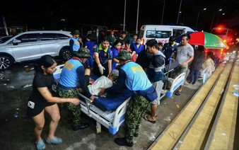 Philippines quake kills dozens as injured overwhelm hospitals
