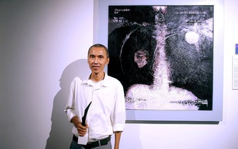 Tuoi Tre staff wins at UOB Painting of the Year with work inspired by chest X-ray, heart ICD