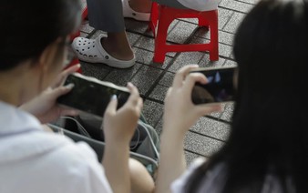 Vietnam warns of rising online scams as Internet use nears 7 hrs a day