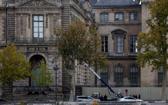 Thieves steal French crown jewels from Louvre in daytime raid